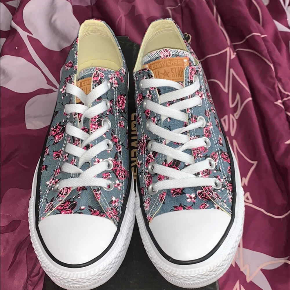 Women’s Converse